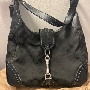 Vintage Y2K Coach signature shoulder bag